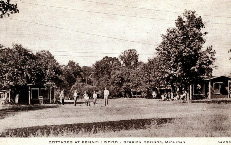 Pennellwood Resort - Vintage Postcard (newer photo)